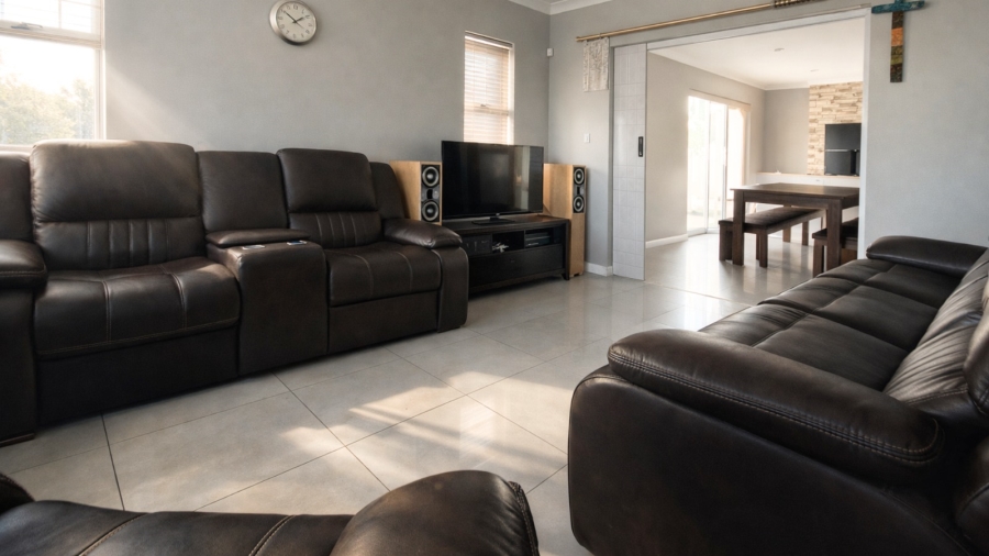 3 Bedroom Property for Sale in Parsonsvlei Eastern Cape